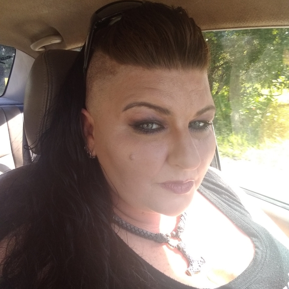 Meet your Posher, Keri - Picture 1 of 1